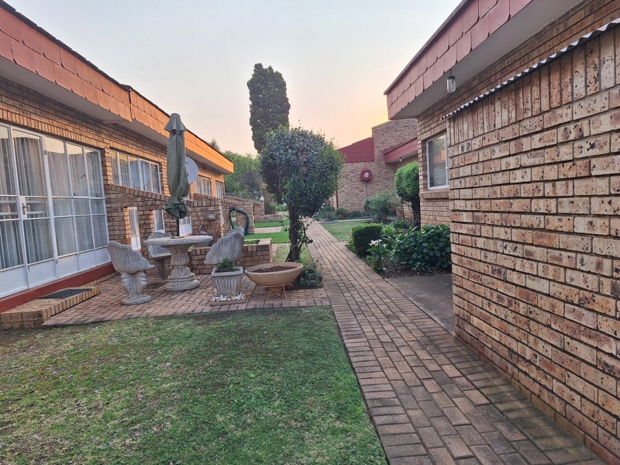 1 Bedroom Property for Sale in Miederpark North West